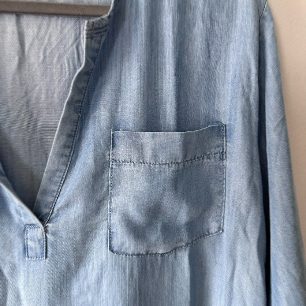 Jess Lea V-Neck Chambray Dress - Picture 5 of 9